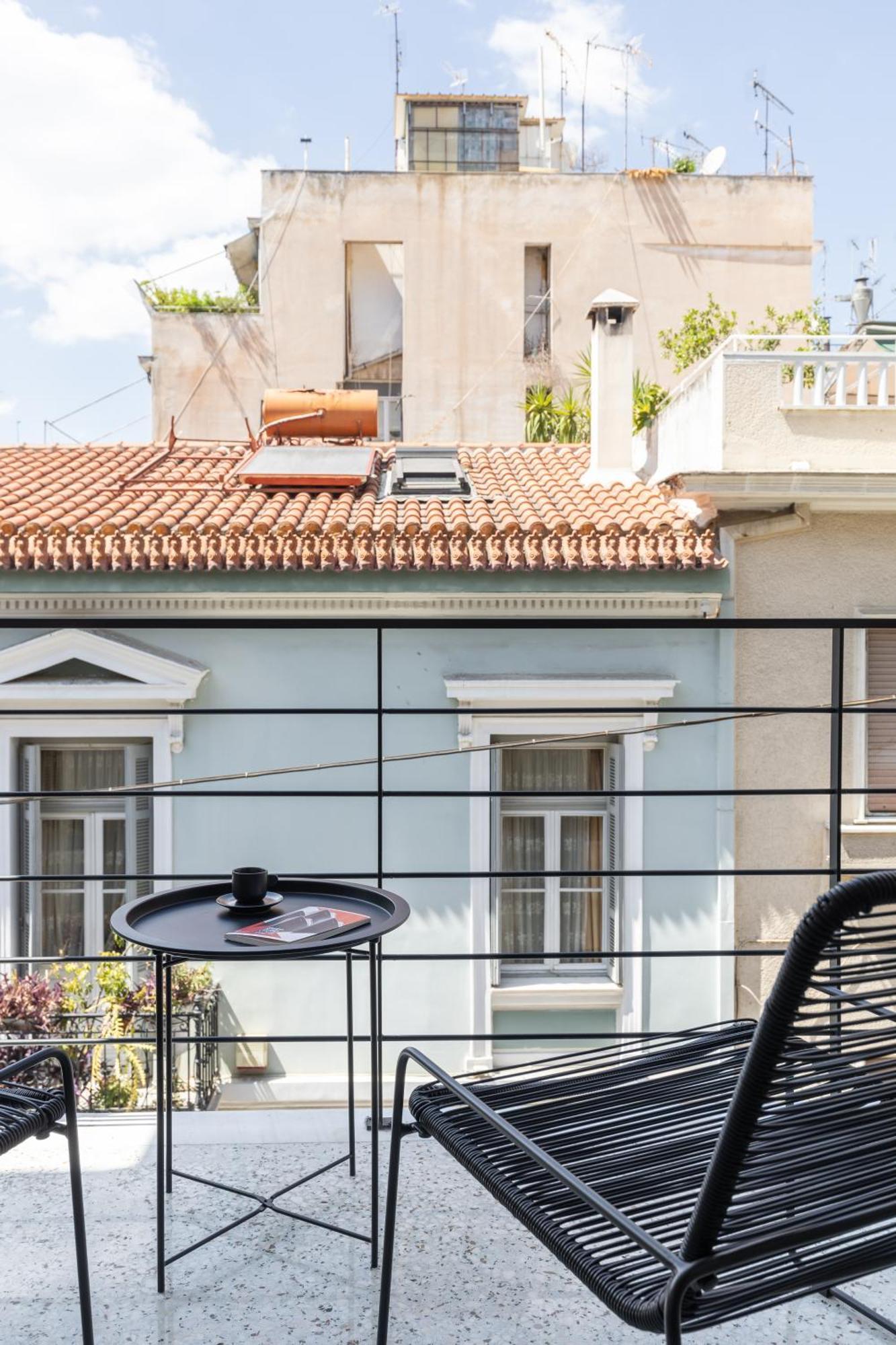 Elliot Neapoli, Apartment Athens